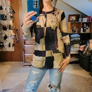 Simply Vera Tunic w/ Sequin Detail!